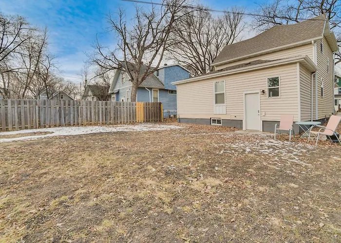 Dog-Friendly Home < 1 Mi To Downtown Fargo!