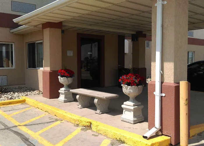 Econo Lodge Fargo - West Acres
