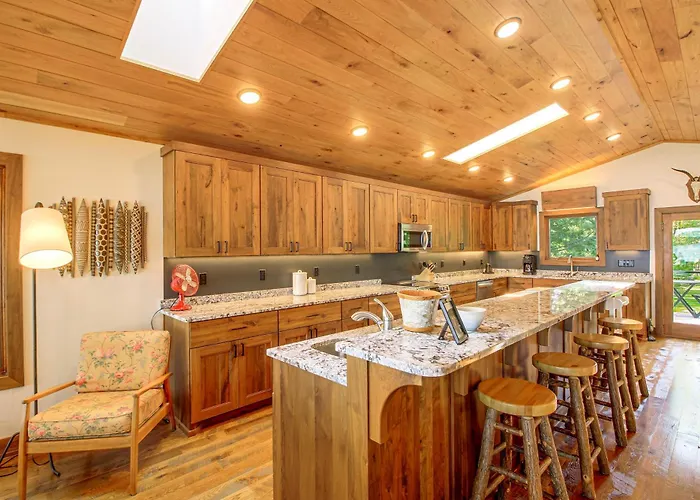 Short Drive To Itasca State Park - Waterfront Home